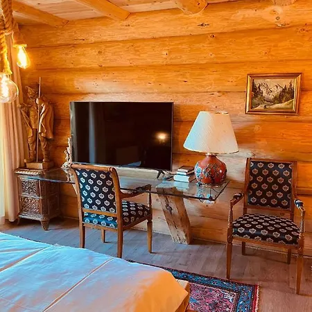 Brvnara Antika Hotel *